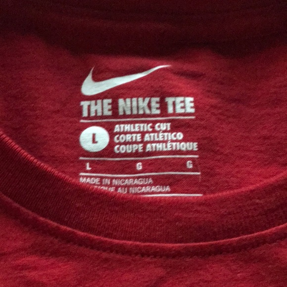 Red Nike shirt - Picture 2 of 2